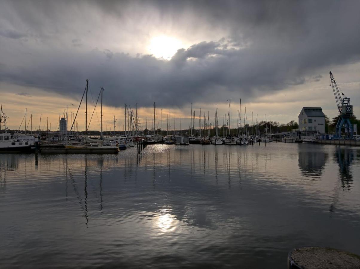 Ostsee Hausboot Schleswig Ostseeblick 1 Exteriör bild